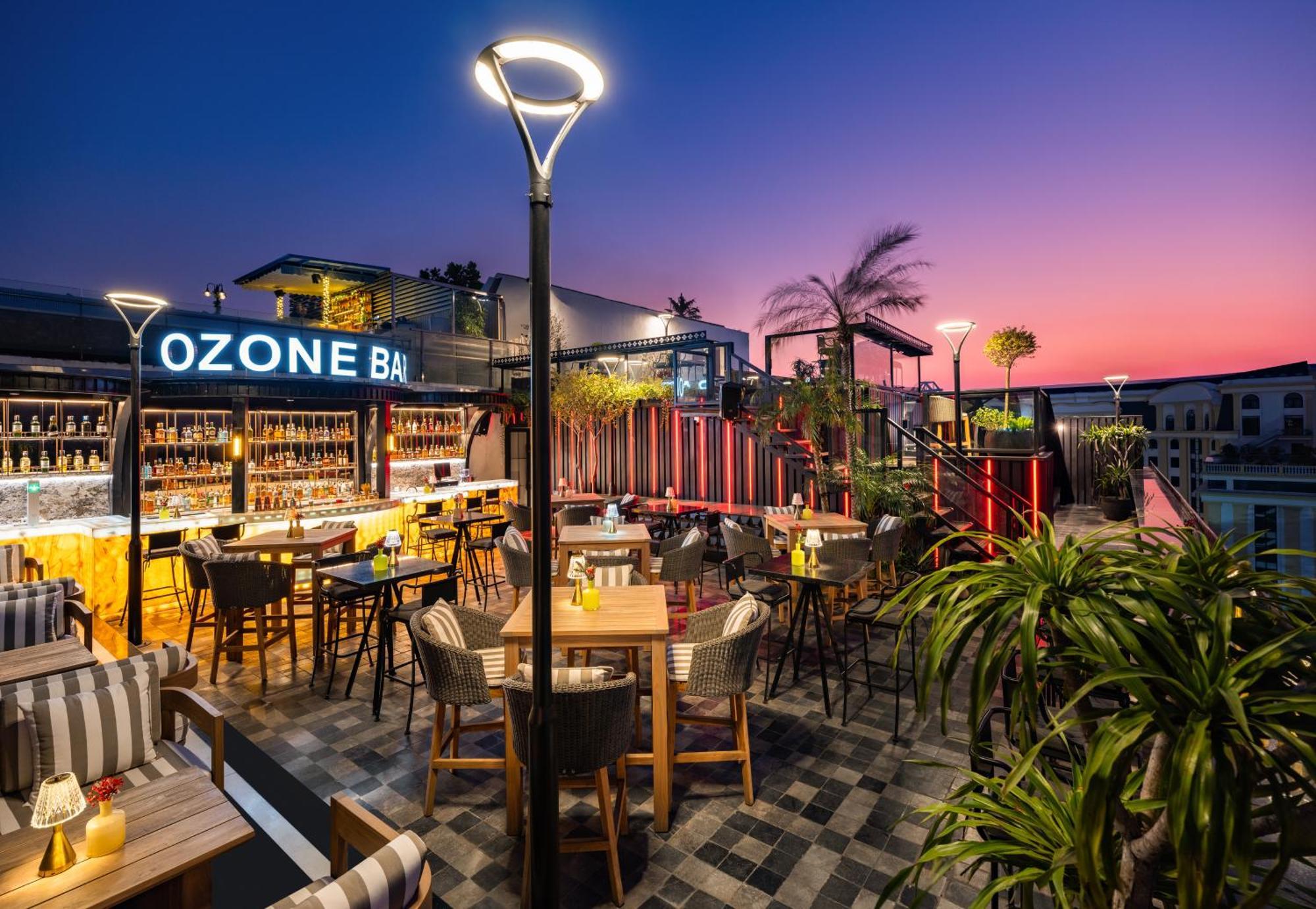 Grand Hotel Du Lac Ханой Екстериор снимка OZONE Bar